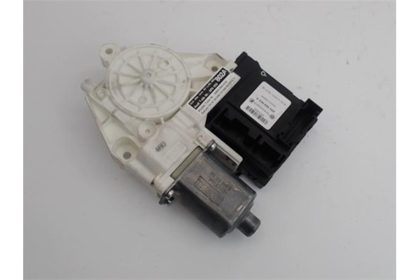 Recambio de motor elevalunas delantero derecho para audi a3 (8p1) 2.0 tdi 16v referencia OEM IAM 8P0959802  