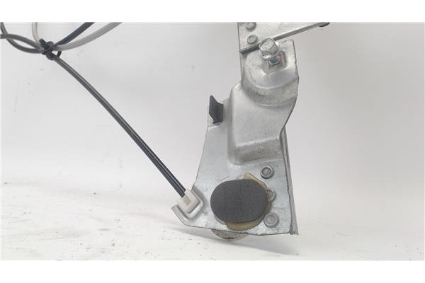 Recambio de elevalunas manual delantero derecho para citroen berlingo referencia OEM IAM 9222A4  