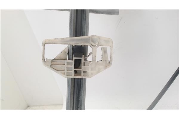 Recambio de elevalunas manual delantero derecho para citroen berlingo referencia OEM IAM 9222A4  