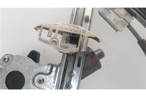 Recambio de mecanismo elevalunas delantero derecho para citroen xsara berlina referencia OEM IAM 400595T  