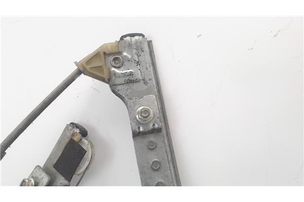 Recambio de mecanismo elevalunas delantero derecho para citroen xsara berlina referencia OEM IAM 400595T  