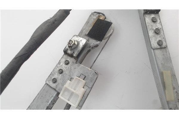 Recambio de mecanismo elevalunas delantero derecho para citroen xsara berlina referencia OEM IAM 400595T  