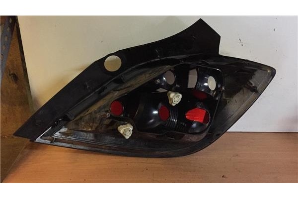 Recambio de piloto trasero izquierdo para opel astra h berlina 1.3 enjoy referencia OEM IAM 24451835  