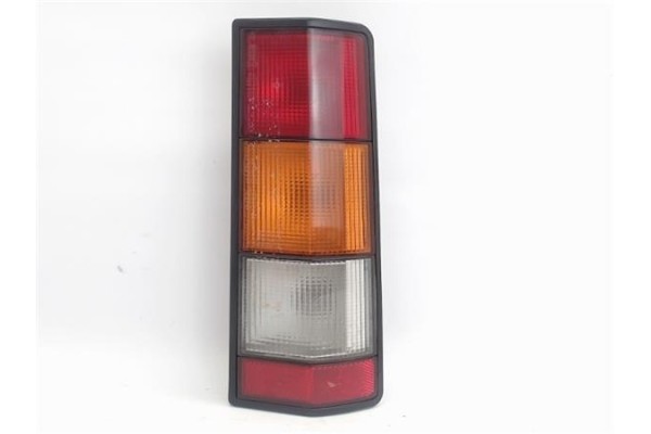 Recambio de piloto trasero derecho para renault rapid /express (f40) referencia OEM IAM 7701031916  7701035364 , RENAULT