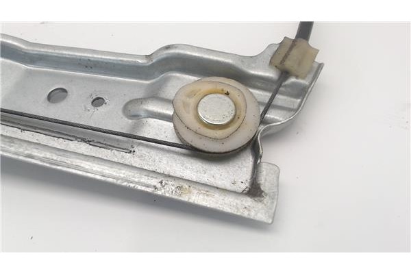 Recambio de mecanismo elevalunas delantero derecho para citroen c4 berlina referencia OEM IAM 9647441380 996388-102 