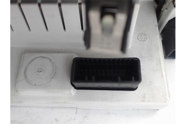 Recambio de reloj horario para renault clio iii 1.2 16v referencia OEM IAM 8200307273  