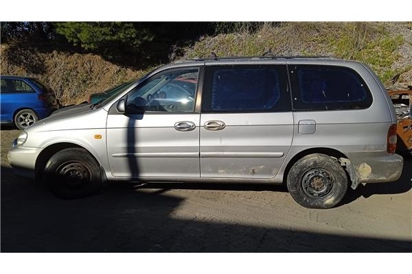 kia carnival del año 2000