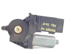 Recambio de motor elevalunas delantero derecho para volkswagen passat berlina (3b3) 1.9 trendline 4motion referencia OEM IAM 8B4