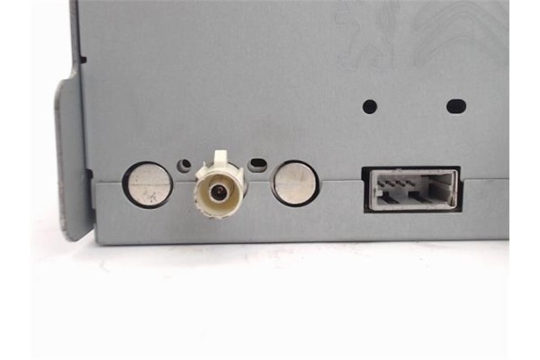 Recambio de radio / cd para citroen c4 berlina 1.6 exclusive referencia OEM IAM 9801189780  