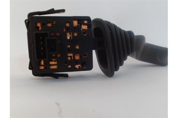 Recambio de mando intermitencia para opel corsa c 1.3 cdti referencia OEM IAM 9185413  