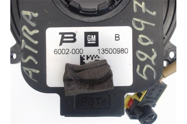 Recambio de anillo contacto volante para opel astra j 1.7 cdti referencia OEM IAM 13500980  