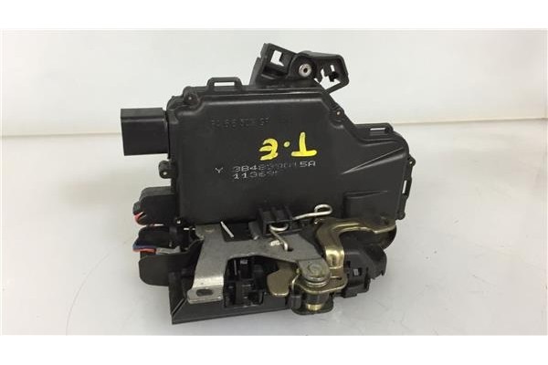 Recambio de cierre electromagnetico trasero izquierdo para volkswagen golf iv berlina (1j1) 1.9 tdi referencia OEM IAM 3B4839015