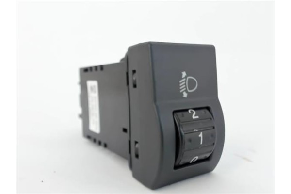 Recambio de interruptor regulacion altura faros para mazda 3 sedán (bk) 1.6 referencia OEM IAM BP4K666F0  