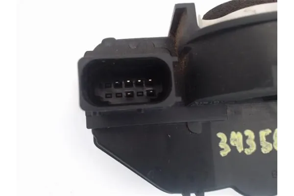 Recambio de cierre electromagnetico trasero derecho para opel astra j 1.7 cdti referencia OEM IAM 3B4839016AJ  