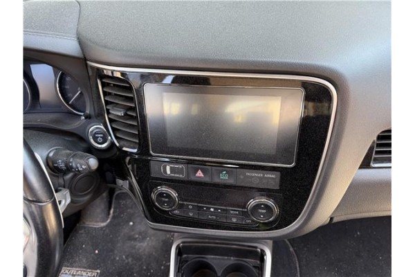 Recambio de pantalla para mitsubishi outlander (gf0/gg0) 2.0 phev kaiteki 4wd (gg2w) referencia OEM IAM 8740A022  