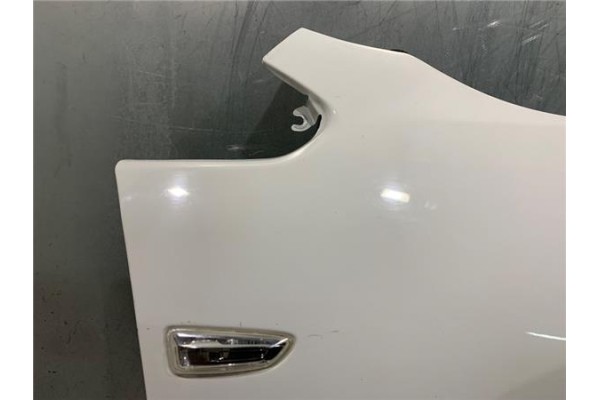 Recambio de aleta delantero derecha para opel astra j berlina 5p 1.6 excellence referencia OEM IAM 13390003 13302208 