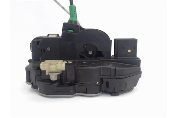 Recambio de cierre electromagnetico trasero izquierdo para opel astra j 1.7 cdti referencia OEM IAM 3B4839015A  