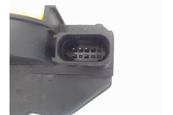 Recambio de cierre electromagnetico trasero izquierdo para opel astra j 1.7 cdti referencia OEM IAM 3B4839015A  