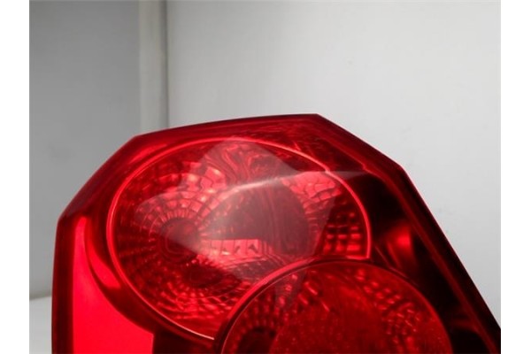 Recambio de piloto trasero izquierdo para daewoo kalos 1.4 sport referencia OEM IAM 96540268  