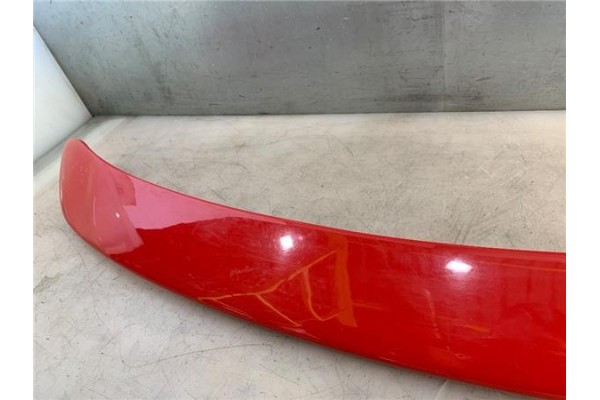 Recambio de aleron trasero para hyundai lantra berlina (rd) 1.6 i referencia OEM IAM 87212  