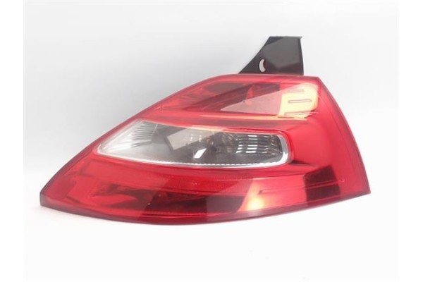 Recambio de piloto trasero derecho para renault megane ii (bm0/1_, cm0/1_) 1.5 dci referencia OEM IAM 8200413216 89038182 