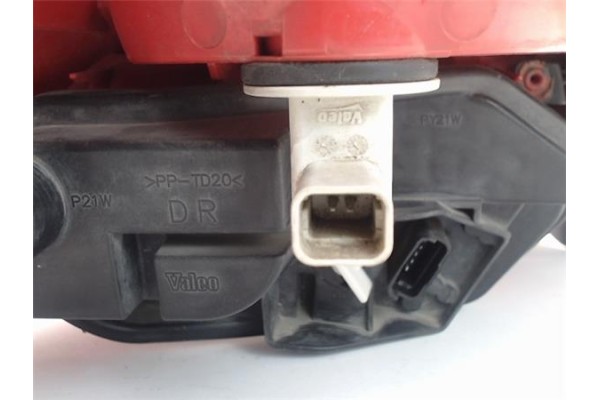 Recambio de piloto trasero derecho para renault megane ii (bm0/1_, cm0/1_) 1.5 dci referencia OEM IAM 8200413216 89038182 