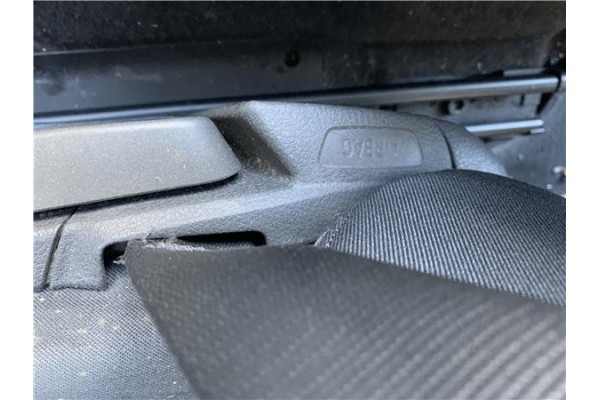 Recambio de asiento delantero derecho para bmw serie 1 berlina 5p (f20) 2.0 116d referencia OEM IAM 52107243537 N47D20 