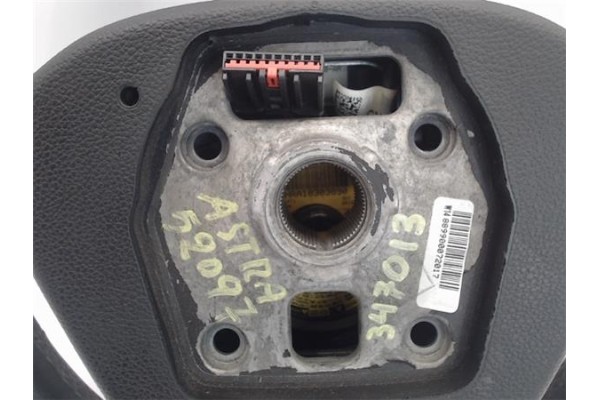 Recambio de volante para opel astra j 1.7 cdti referencia OEM IAM 913373  