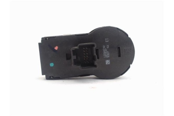 Recambio de mando de luces para opel astra j 1.7 cdti referencia OEM IAM 13268702  
