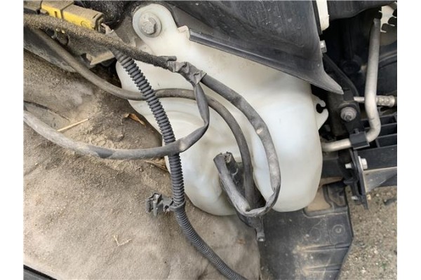 Recambio de deposito limpiaparabrisas para peugeot 207 cc cabrio-coupé 1.6 básico referencia OEM IAM 6431F3  