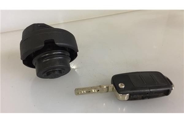 Recambio de tapon combustible para skoda roomster (5j7) 1.4 friend referencia OEM IAM 1J0201553A  