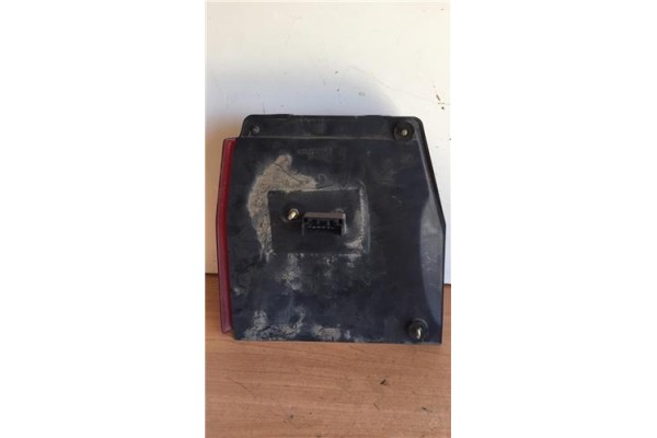 Recambio de piloto trasero derecho para fiat uno (146) 1.0 45 fire referencia OEM IAM 45675  