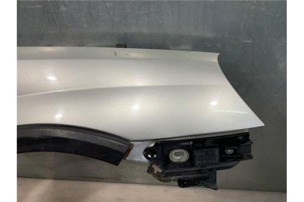 Recambio de aleta delantero derecha para opel corsa c 1.3 cdti referencia OEM IAM 1102030  