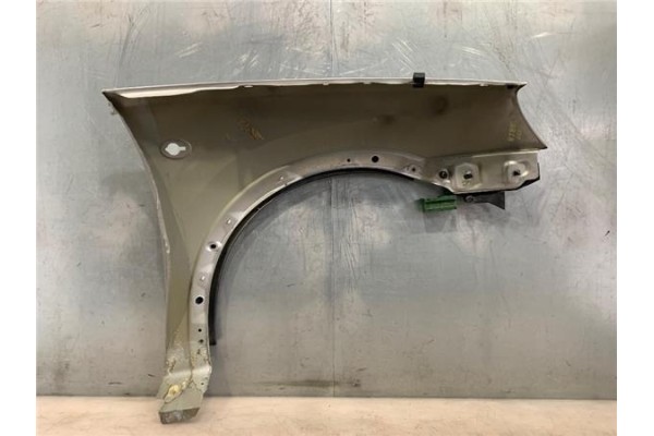 Recambio de aleta delantero izquierda para opel corsa c 1.3 cdti referencia OEM IAM 1101031  