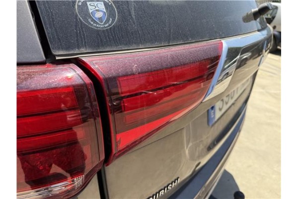 Recambio de piloto porton trasero izquierdo para mitsubishi outlander (gf0/gg0) 2.0 phev kaiteki 4wd (gg2w) referencia OEM IAM 8