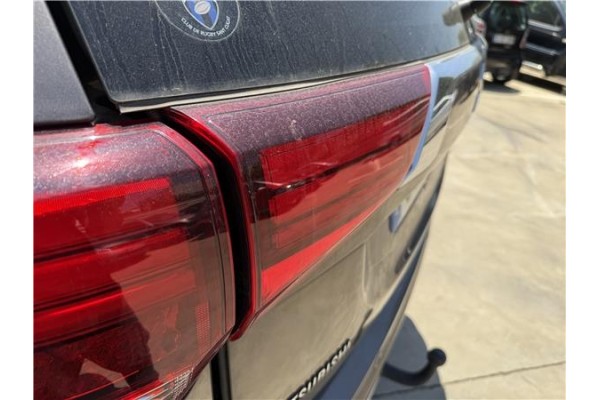 Recambio de piloto porton trasero izquierdo para mitsubishi outlander (gf0/gg0) 2.0 phev kaiteki 4wd (gg2w) referencia OEM IAM 8