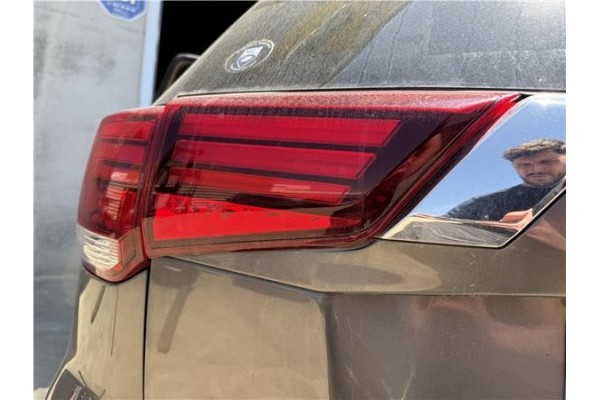 Recambio de piloto porton trasero izquierdo para mitsubishi outlander (gf0/gg0) 2.0 phev kaiteki 4wd (gg2w) referencia OEM IAM 8
