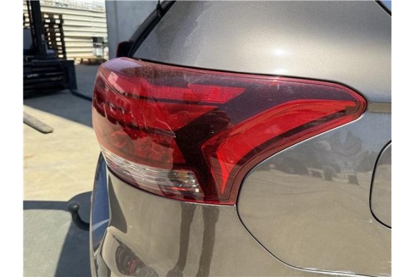 Recambio de piloto trasero derecho para mitsubishi outlander (gf0/gg0) 2.0 phev kaiteki 4wd (gg2w) referencia OEM IAM 8330B174  