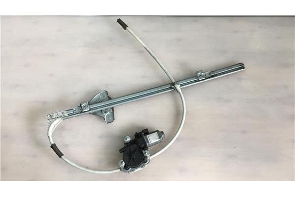 Recambio de mecanismo elevalunas delantero derecho para opel movano 2.5 furgón corto 2.8t referencia OEM IAM 400783  