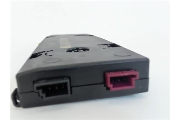 Recambio de centralita para bmw serie 1 berlina (e81/e87) 2.0 118d referencia OEM IAM 6520695890001  