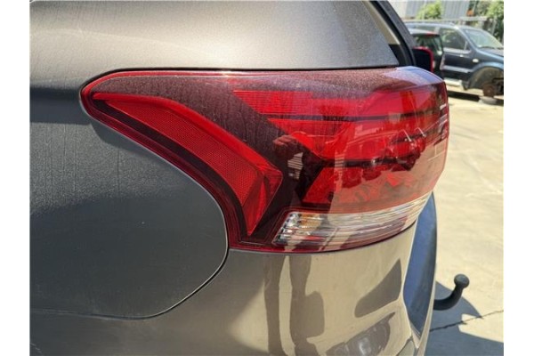 Recambio de piloto trasero izquierdo para mitsubishi outlander (gf0/gg0) 2.0 phev kaiteki 4wd (gg2w) referencia OEM IAM 8330B173