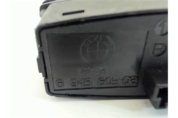 Recambio de interruptor luces emergencia para bmw serie 1 berlina (e81/e87) 2.0 118d referencia OEM IAM 694560302  