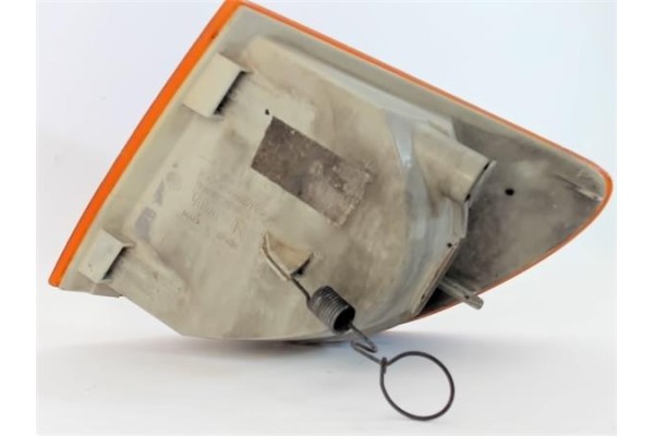 Recambio de intermitente delantero dcho para mercedes-benz vito furgón (638) 2.3 110 d  (638.074) referencia OEM IAM A 638 820 0