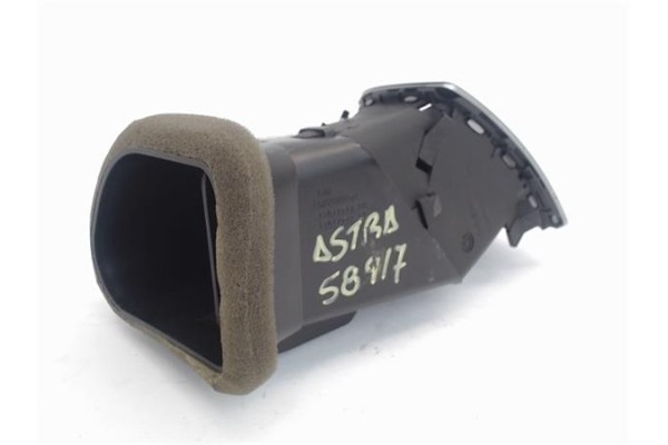 Recambio de rejilla entrada de aire para opel astra j berlina 5p 1.6 excellence referencia OEM IAM 13420495  