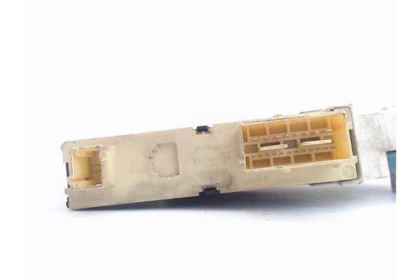 Recambio de motor elevalunas delantero izquierdo para peugeot 307 break/ sw (s2) 1.6 sw referencia OEM IAM 9681587280  