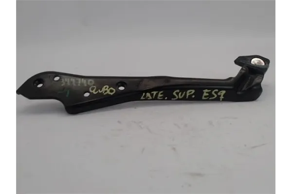 Recambio de bisagra sup. puerta delantero izquierda para fiat qubo (300) 1.3 active referencia OEM IAM 1358328080  