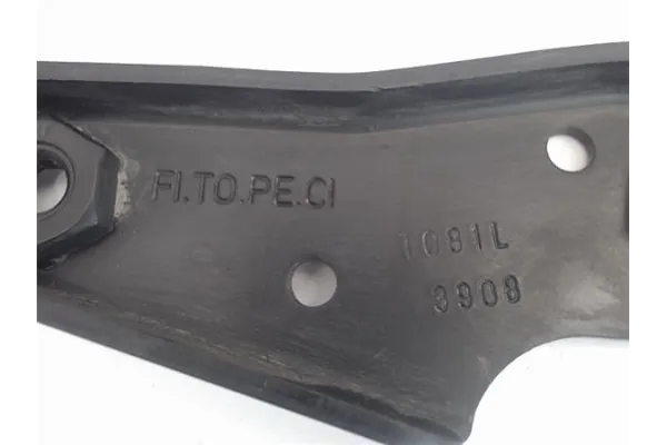 Recambio de bisagra sup. puerta delantero izquierda para fiat qubo (300) 1.3 active referencia OEM IAM 1358328080  