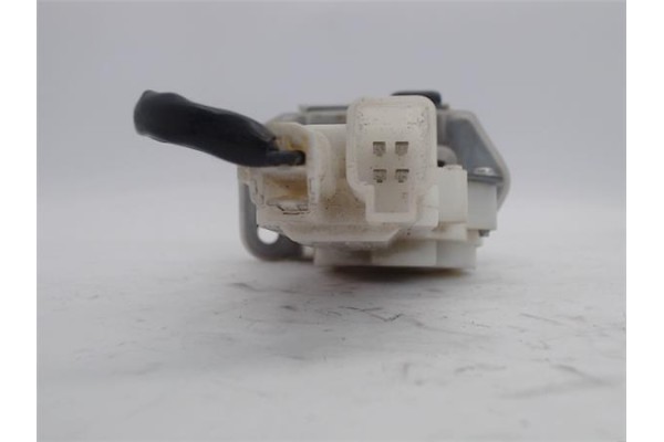 Recambio de cierre electromagnetico porton para suzuki swift iii (sg) 1.5 referencia OEM IAM B6765 8251063J00 
