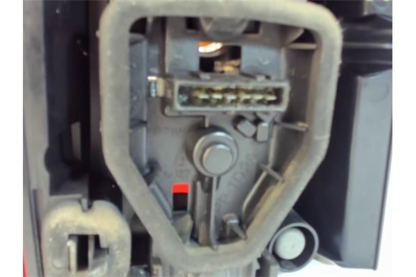 Recambio de piloto trasero derecho para peugeot partner (s2) 2.0 combi plus referencia OEM IAM 9657976980 9657976780 
