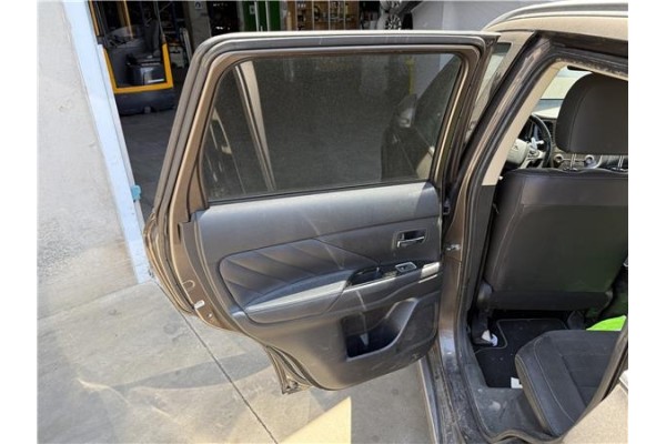 Recambio de puerta trasero izquierda para mitsubishi outlander (gf0/gg0) 2.0 phev kaiteki 4wd (gg2w) referencia OEM IAM 5730B639